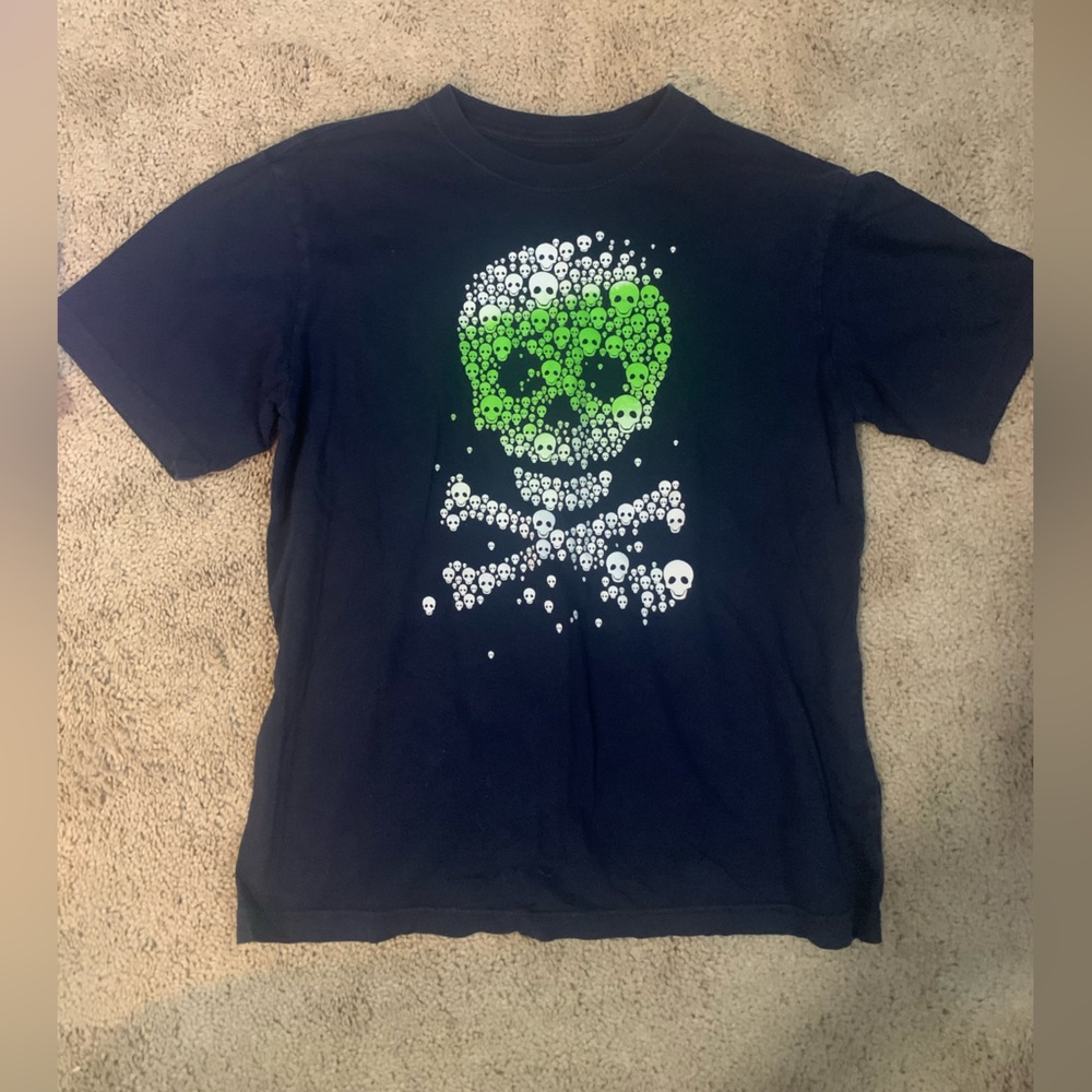 Place T-shirt